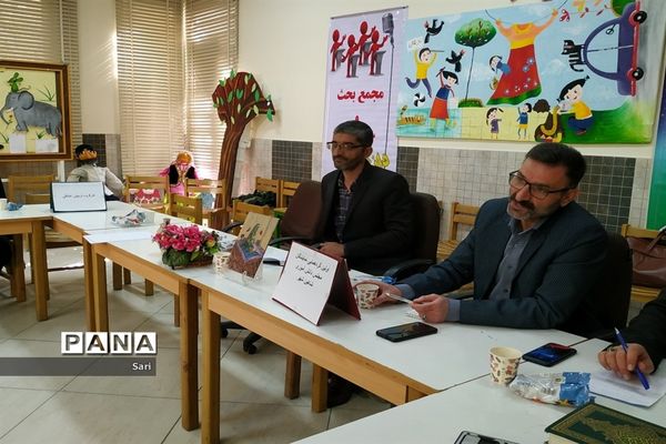 نشست مدیر سازمان دانش‌آموزی استان اصفهان با خبرنگاران خبرگزاری پانا و مجلس دانش‌آموزی شاهین شهر