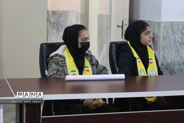 نشست مجلس دانش‌آموزی دختران شهرستان گلوگاه