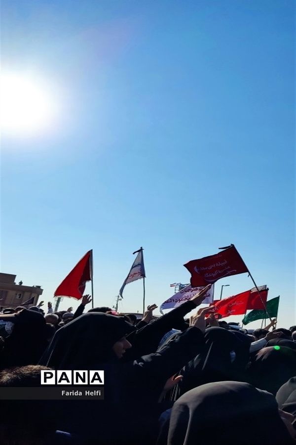 ورود پیکر مطهر یکصد و یازده  شهید تازه تفحص شده به ایران