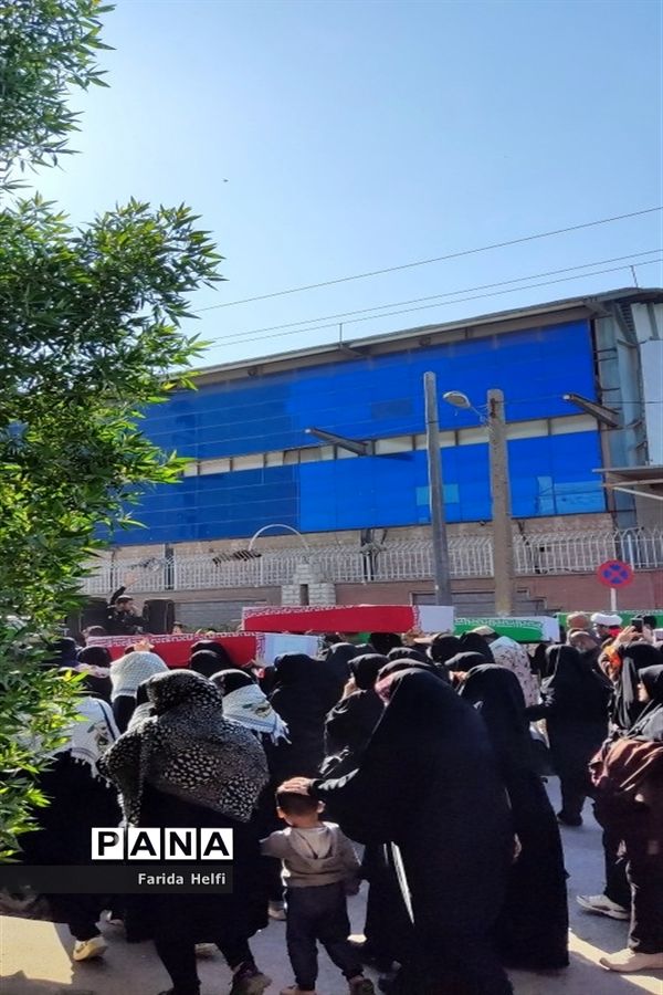 ورود پیکر مطهر یکصد و یازده  شهید تازه تفحص شده به ایران