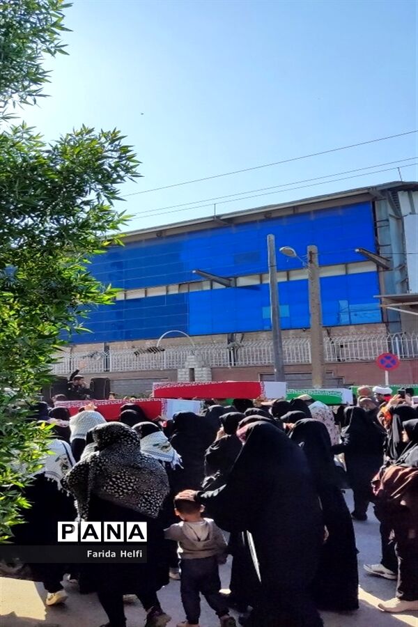 ورود پیکر مطهر یکصد و یازده  شهید تازه تفحص شده به ایران