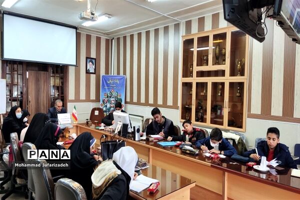 اجرای طرح هر مدرسه یک خبرنگار در نایین