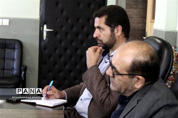 نشست هم اندیشی تشییع و تدفین شهید گمنام در محل اداره‌کل آموزش و پرورش فارس