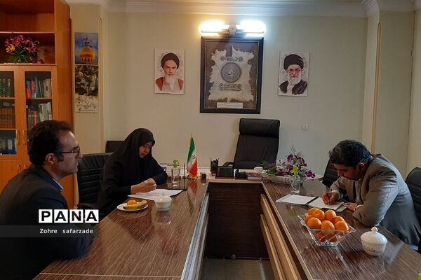 گفتگوی تخصصی معاون پرورشی اداره‌کل آموزش و پرورش شهرستان‌های استان تهران با کارکنان تربیتی رودهن