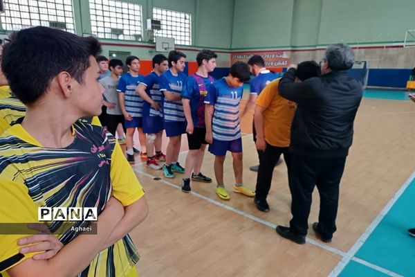 قهرمانی حربن ریاحی در مسابقات هندبال در منطقه ۱۳