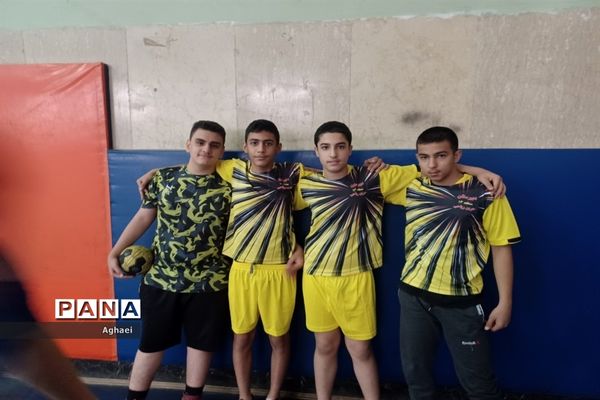 قهرمانی حربن ریاحی در مسابقات هندبال در منطقه ۱۳