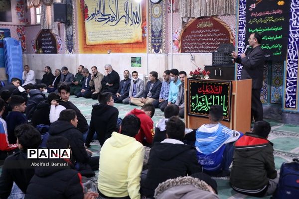 اعزام نخستین گروه از دانش‌آموزان قم به اردوی راهیان نور