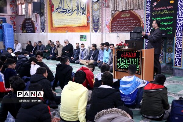 اعزام نخستین گروه از دانش‌آموزان قم به اردوی راهیان نور