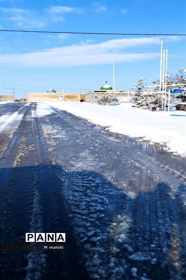 بارش اولین برف پاییزی در شهرستان میبد