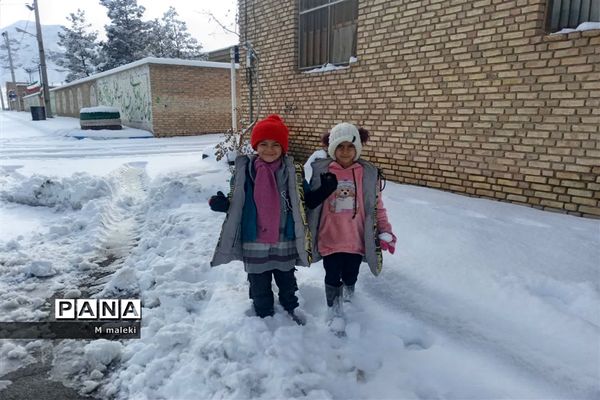 بارش اولین برف پاییزی در شهرستان میبد