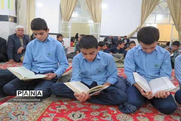 برگزاری محفل انس با قرآن در شهرستان خلیل‌آباد