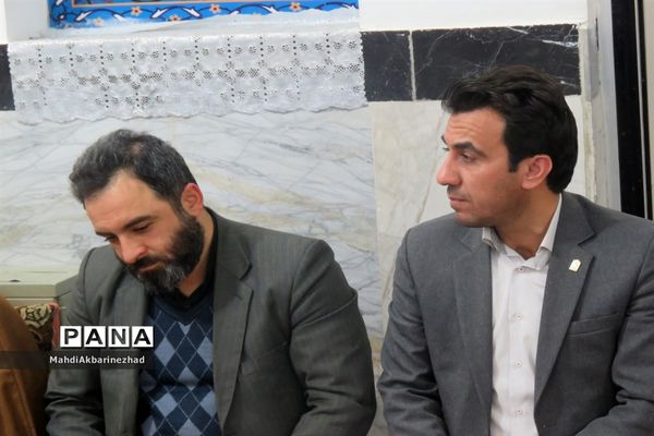 برگزاری محفل انس با قرآن در شهرستان خلیل‌آباد