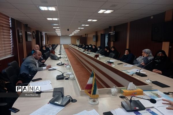 جلسه توانمندسازی دبیران تفکر و سبک زندگی منطقه ۱۳