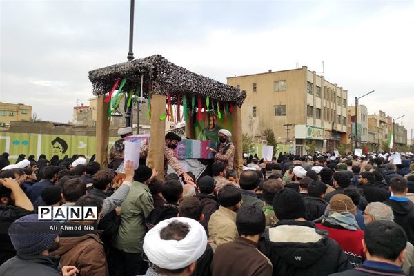مراسم تشییع پیکر طلبه شهید حسن مختارزاده در قم
