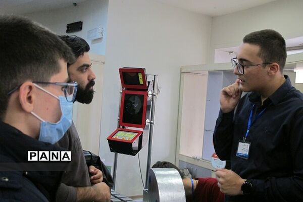 نمایشگاه دستاوردهای پژوهشی دانش‌آموزان در پارک فناوری پردیس
