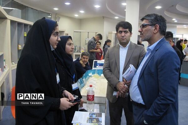 نمایشگاه دستاوردهای پژوهشی دانش‌آموزان در پارک فناوری پردیس