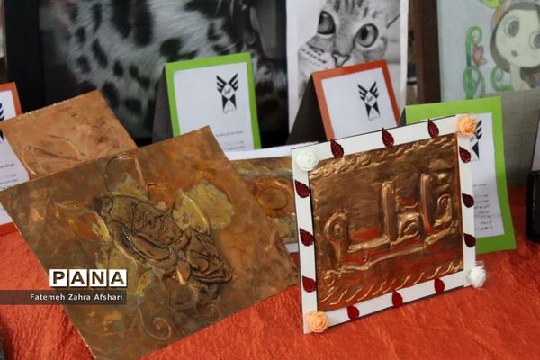 نمایشگاه دستاوردهای پژوهشی دانش‌آموزان شهرستان سمنان