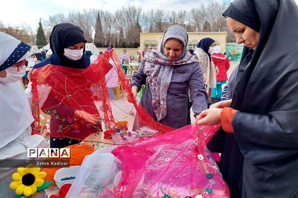 برگزاری نمایشگاه هفته پژوهش در آباده