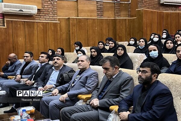 برگزاری همایش موسسان، مدیران و مربیان کودکستان‌های نواحی سه گانه کرمانشاه
