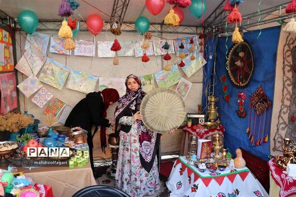 جشنواره ایران‌شناسی آموزشگاه ابتدایی شهید قلنبر ناحیه دو شهرری