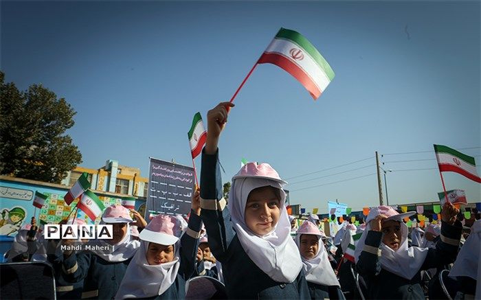 نظارت و ارزیابی سامانه‌ای و فناورانه در مدارس آغاز می‌شود