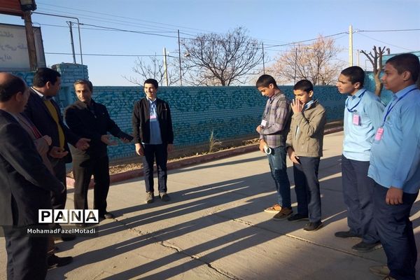 بازدید مدیر آموزش و پرورش خلیل‌آباد از اجرای طرح مدام در دبیرستان رئیس‌زاده