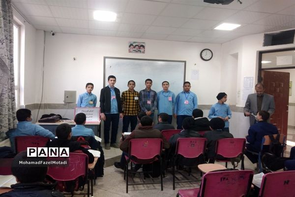 بازدید مدیر آموزش و پرورش خلیل‌آباد از اجرای طرح مدام در دبیرستان رئیس‌زاده