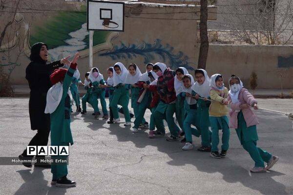 جنگ جوانه‌ها در مدارس شهرستان آباده