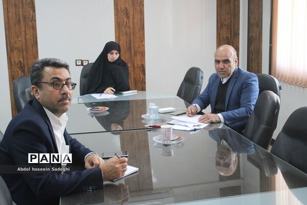 جلسه توجیهی طرح انسداد مبادی بیسوادی در بوشهر