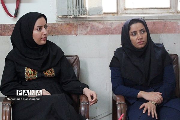 بازدید مدیر سازمان دانش‌آموزی شهرستان‌های استان تهران،  از مرکز مشاوره بهارستان‌دو