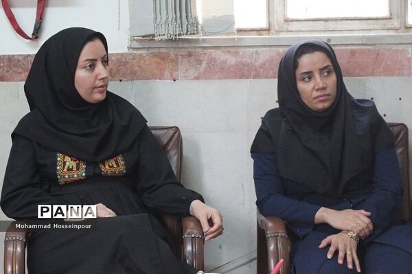 بازدید مدیر سازمان دانش‌آموزی شهرستان‌های استان تهران،  از مرکز مشاوره بهارستان‌دو