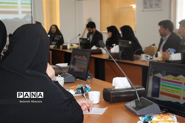 نشست تبیین طرح ملی مفاخر خراسان رضوی در ناحیه6