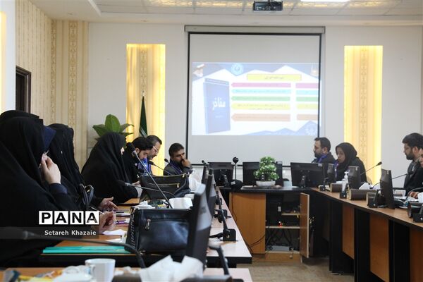 نشست تبیین طرح ملی مفاخر خراسان رضوی در ناحیه6