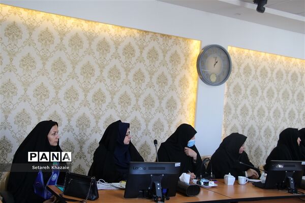 نشست تبیین طرح ملی مفاخر خراسان رضوی در ناحیه6