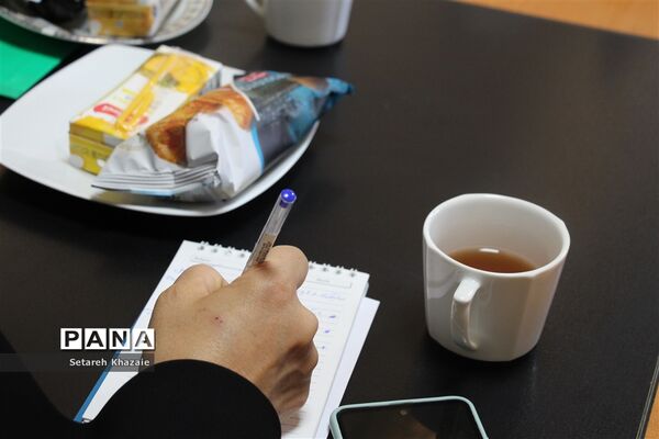 نشست تبیین طرح ملی مفاخر خراسان رضوی در ناحیه6