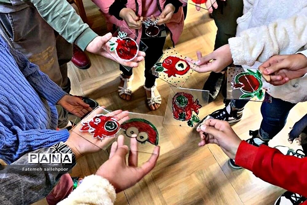 کارگاه آمادگی برای یلدای رنگی با کودکان در قرچک