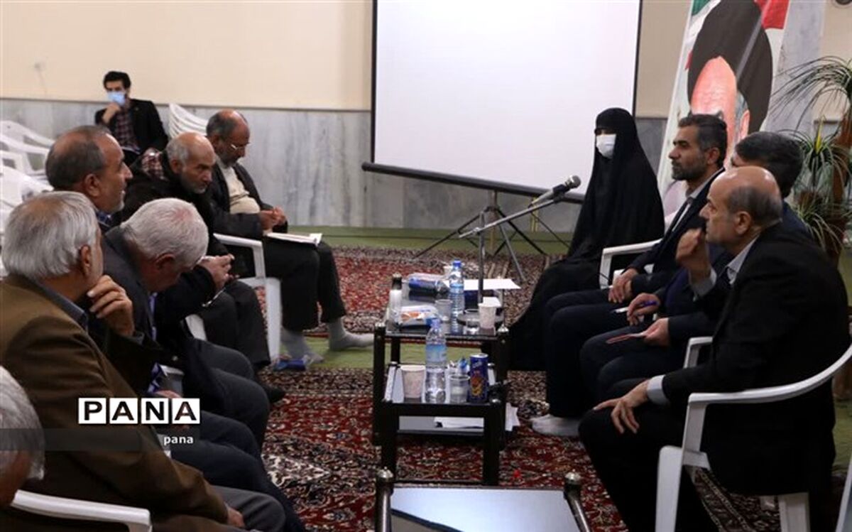 راویان دفاع مقدس گنجینه ارزشمند دوران طلایی دفاع مقدس را به نسل جدید منتقل می کنند