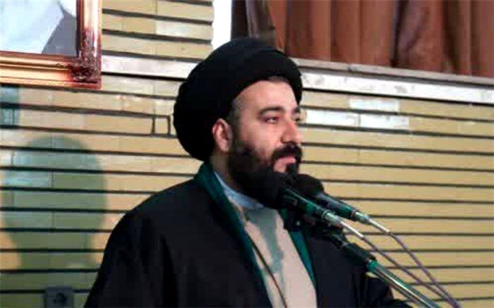 وحدت حوزه علمیه و دانشگاه ٢ عامل مهم پیشرفت مادی و معنوی کشور است