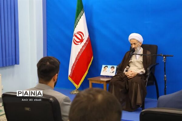 دیدار اعضای بسیج دانشجویی با نماینده ولی فقیه