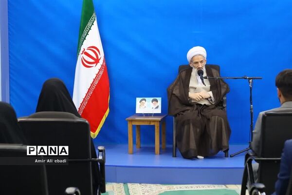 دیدار اعضای بسیج دانشجویی با نماینده ولی فقیه