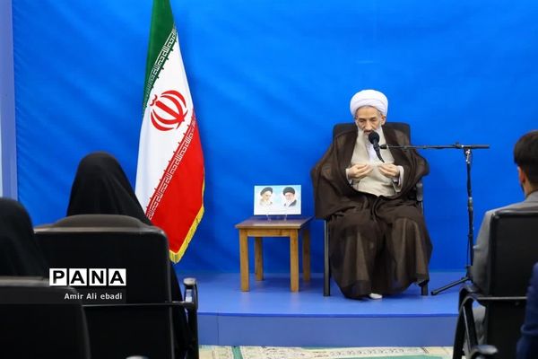 دیدار اعضای بسیج دانشجویی با نماینده ولی فقیه