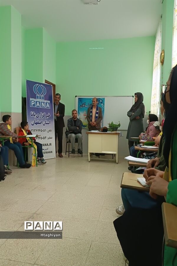 نشست مدیر سازمان دانش‌آموزی استان اصفهان با اعضای مجلس دانش‌آموزی و خبرنگاران پانا شهرستان خوانسار