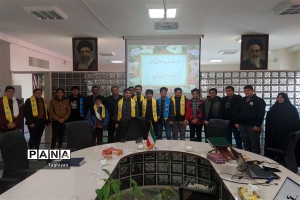 نشست مدیر سازمان دانش‌آموزی استان اصفهان با اعضای مجلس دانش آموزی و خبرگزاری پانای شهرستان گلپایگان