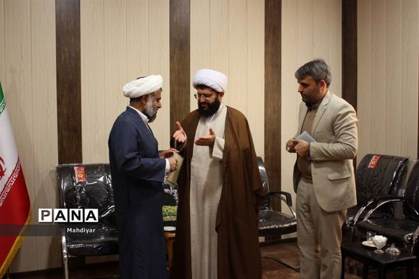 جلسه کمیته فرهنگی در دفتر امام جمعه بخش جوادآباد