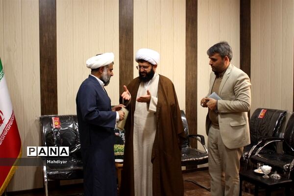 جلسه کمیته فرهنگی در دفتر امام جمعه بخش جوادآباد