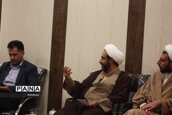 جلسه کمیته فرهنگی در دفتر امام جمعه بخش جوادآباد