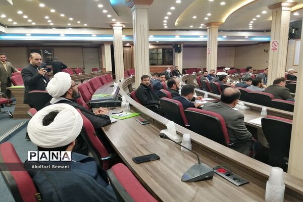 نشست رابطین کمیته‌های همکاری حوزه و آموزش و پرورش در قم