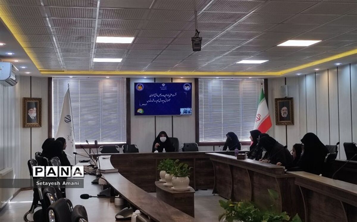 نشست یازدهمین دوره مجلس دانش‌آموزی ناحیه ۳ مشهد