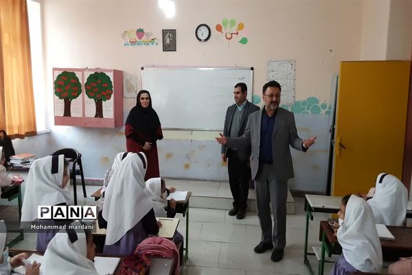 برگزاری جشن یلدایی با دانش‌آموزان مدرسه نرجس ناحیه دو ساری