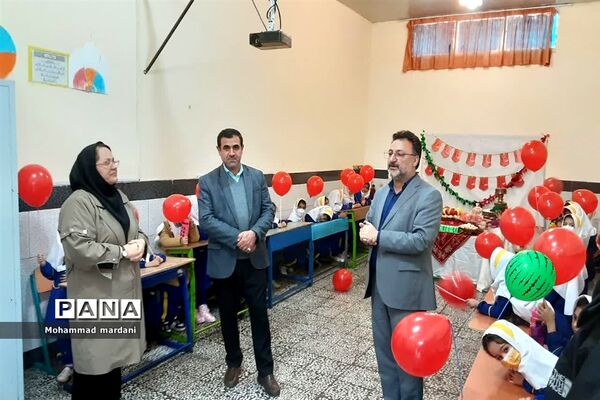 برگزاری جشن یلدایی با دانش‌آموزان مدرسه نرجس ناحیه دو ساری